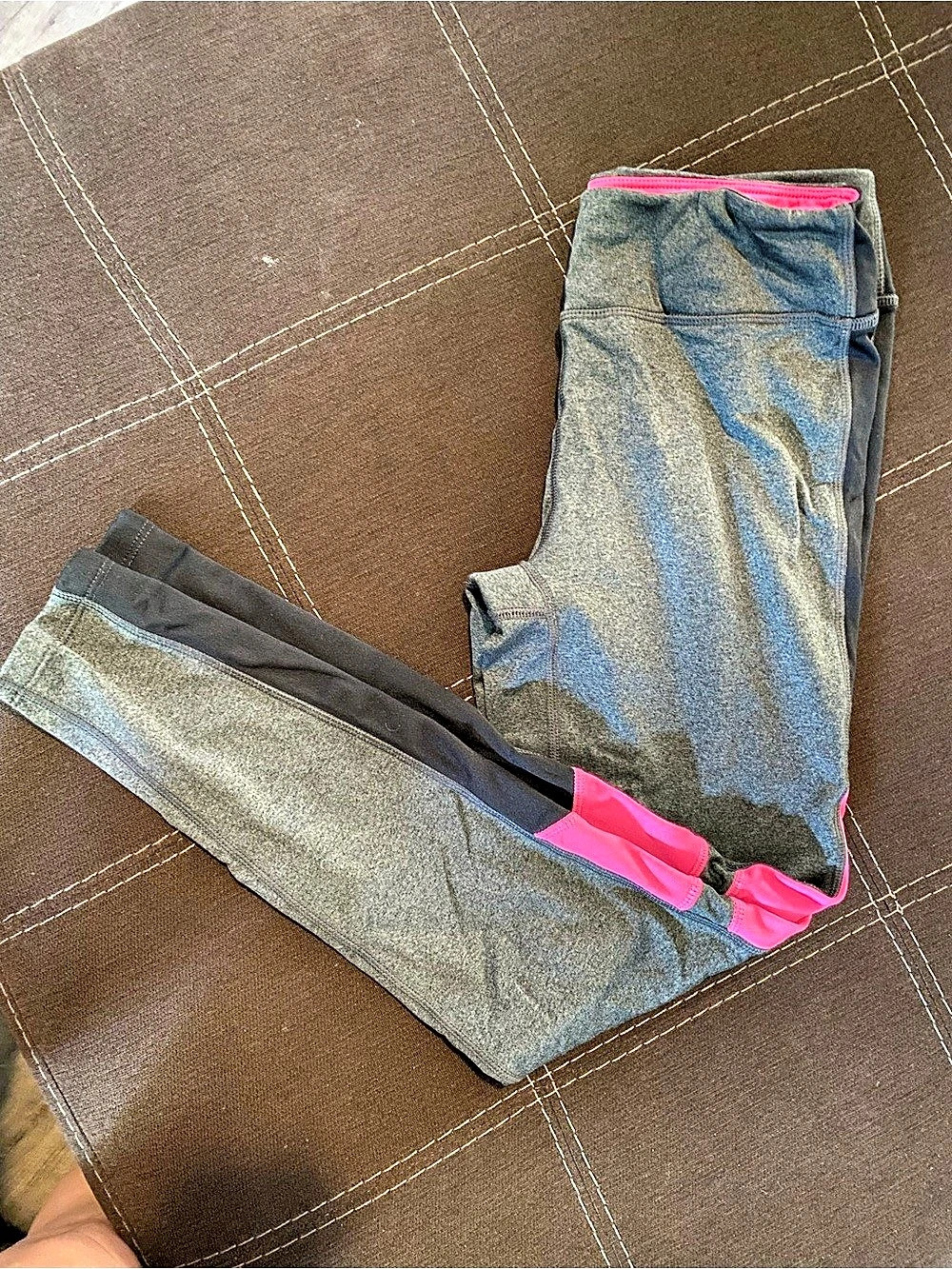 Layer 8 Athletic Leggings Gray & Pink Size Small Like New